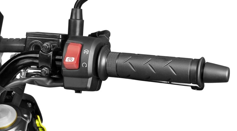 CB125 Hornet - Image 12